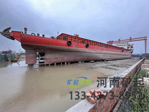 江蘇泰州造船門式起重機(jī)廠家造船門式起重機(jī)高效作業(yè)
