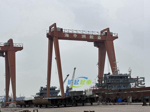 廣東佛山造船門式起重機(jī)廠家造船門式起重機(jī)穩(wěn)固結(jié)構(gòu)設(shè)計(jì)